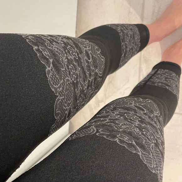 Fabletics Lace Print Pants - Picture 4 of 10